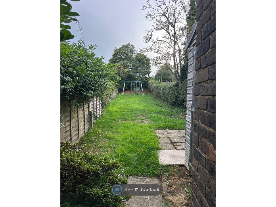 Property photo 3 of 7 Garden