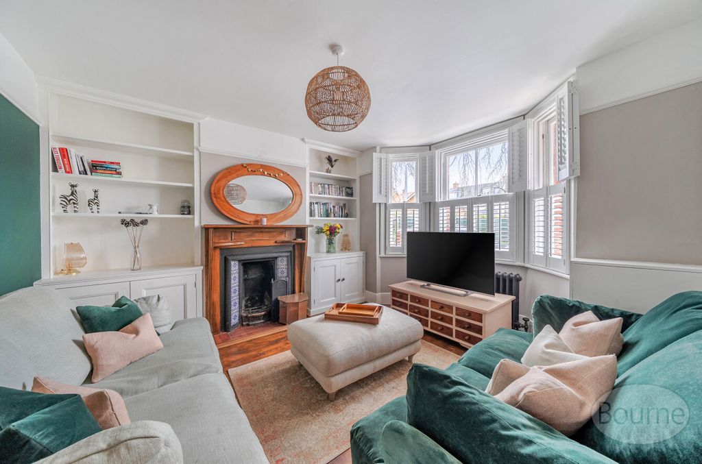 Property photo 2 of 18 d76B30Aa-B603-4B3...