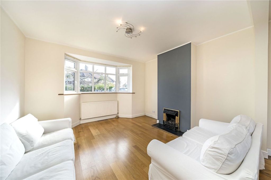 Property photo 2 of 9