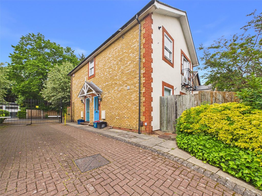Property photo 1 of 11 Picture No. 14