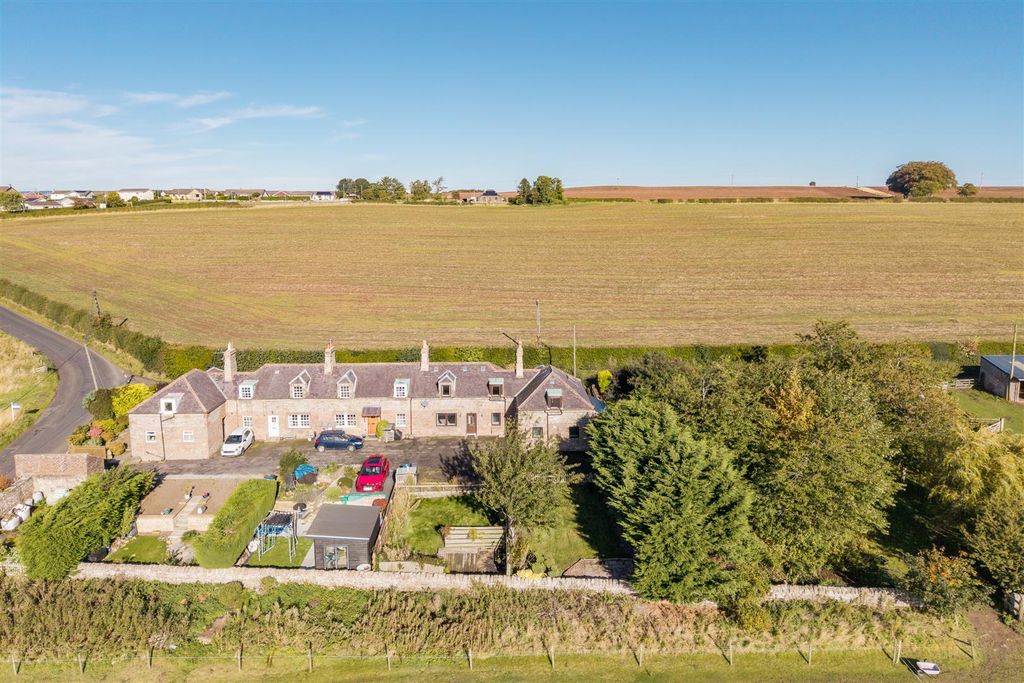 Property photo 2 of 11 1 Maines Farm Cottages-2.Jpg