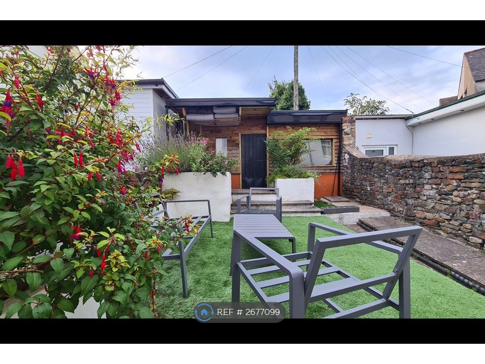 Property photo 3 of 18