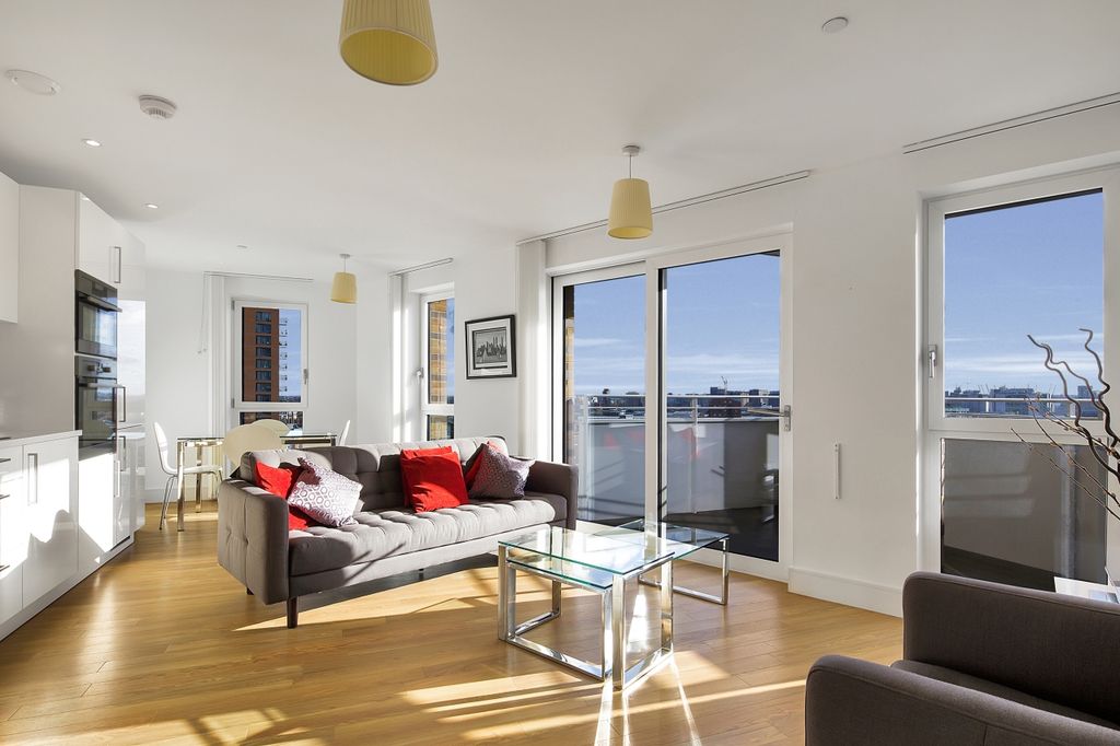 Property photo 1 of 6 Living Area