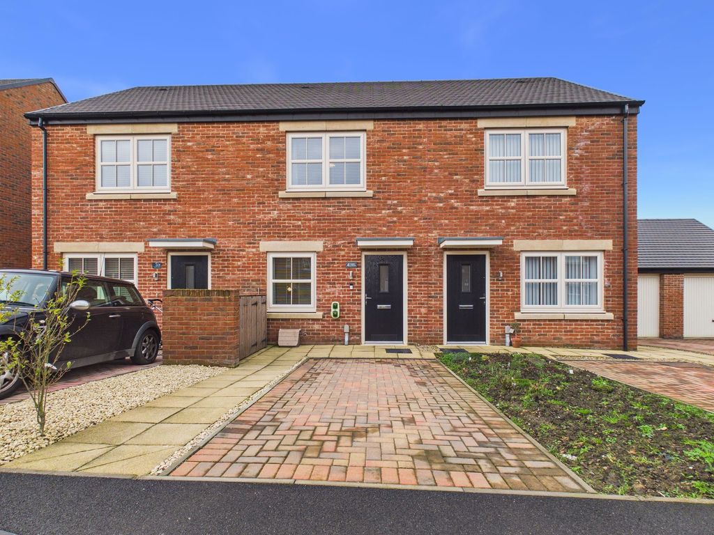 Property photo 1 of 12 External