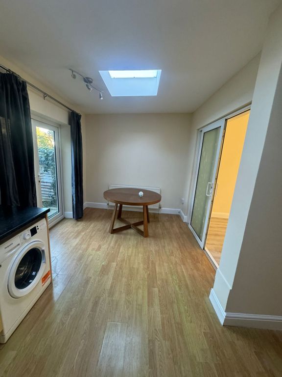 Property photo 3 of 9 Gallery