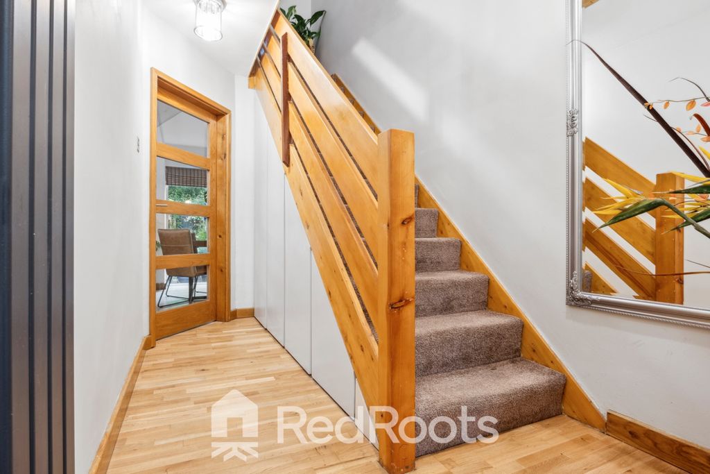 Property photo 2 of 23 4247053