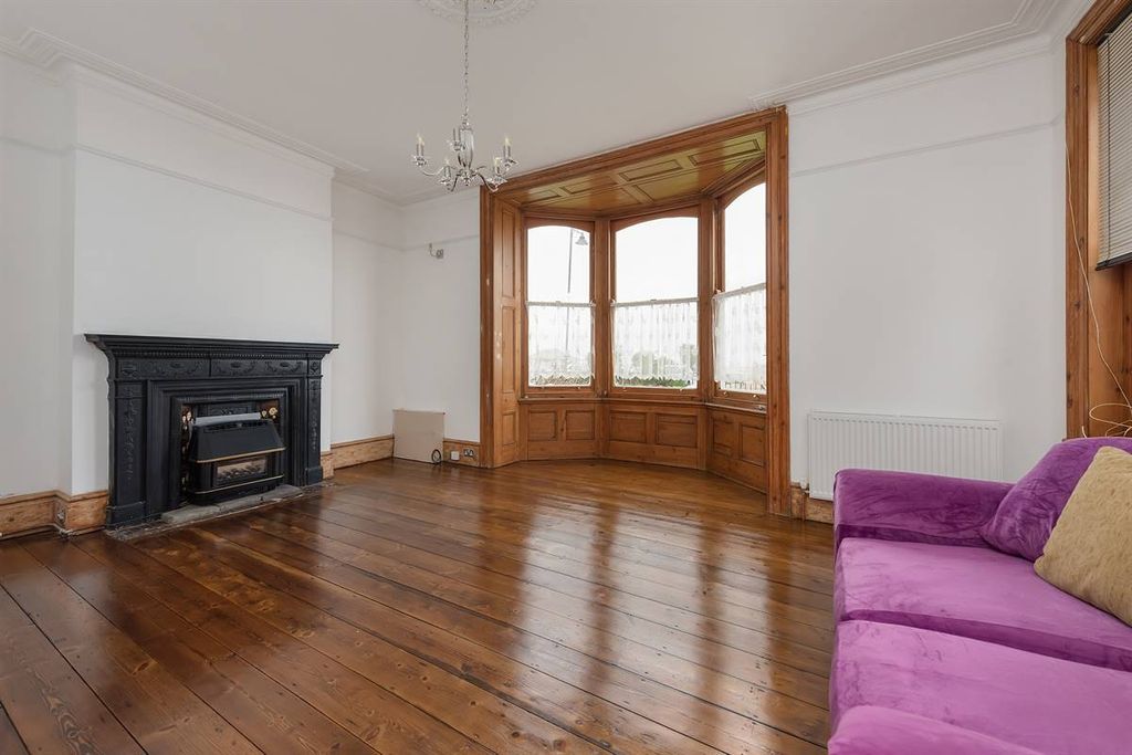 Property photo 2 of 38