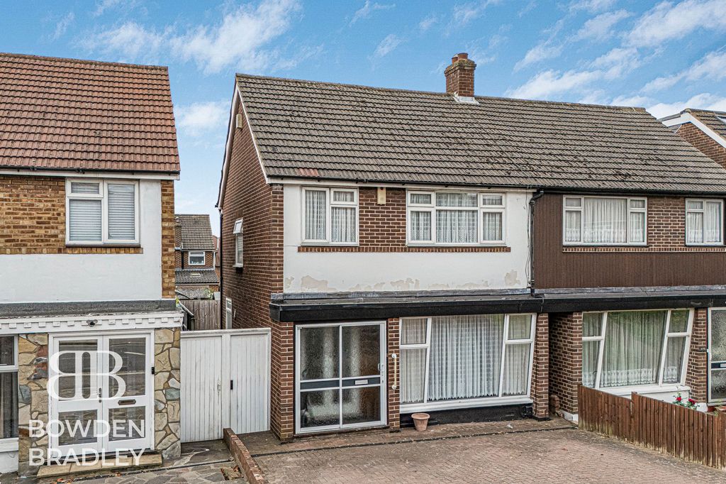 Property photo 1 of 18