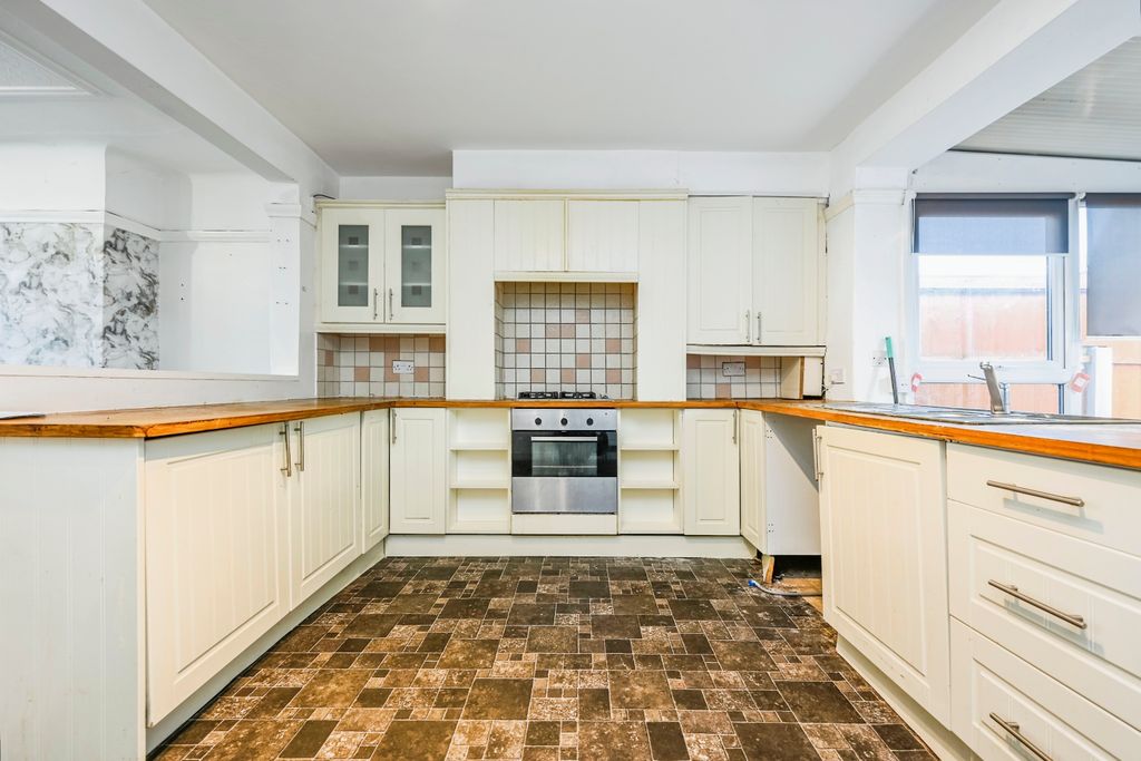Property photo 3 of 16 Photography