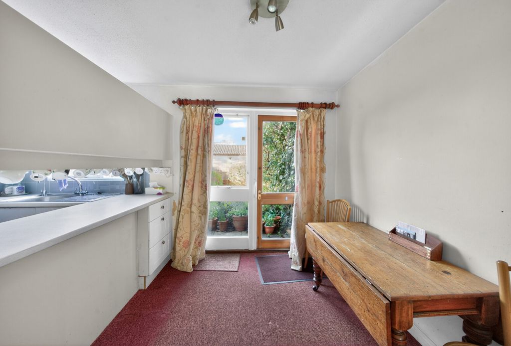 Property photo 3 of 11 1434981-17-69c55E...