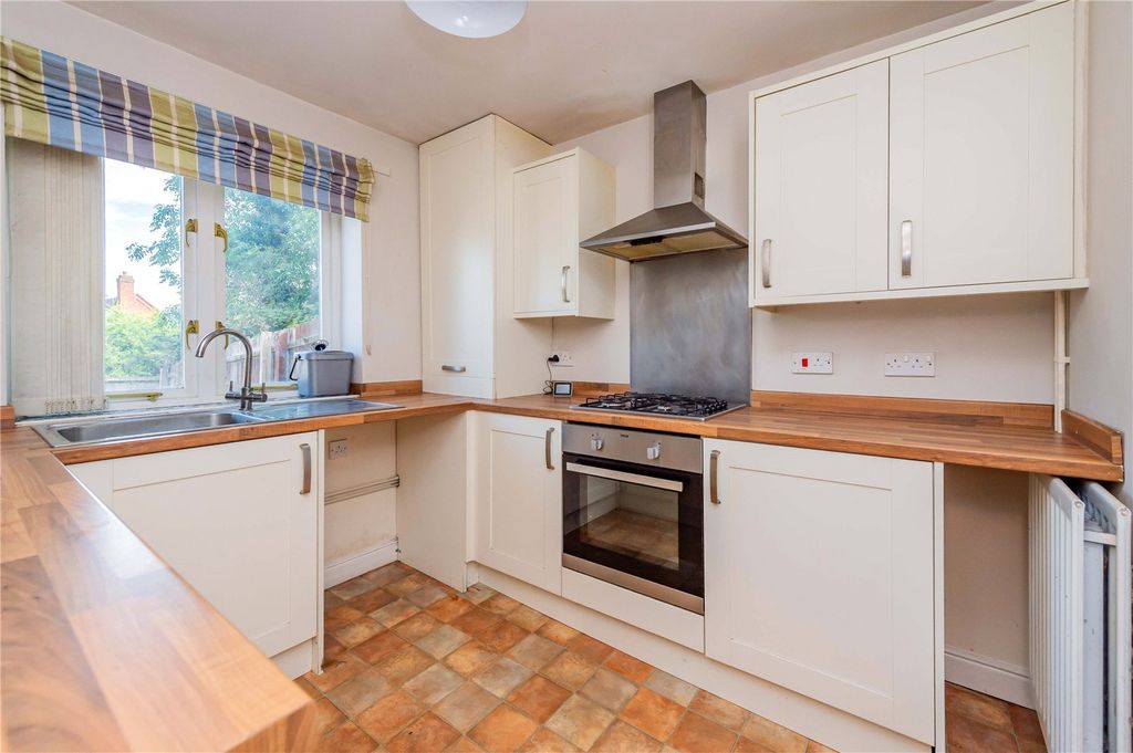 Property photo 2 of 25 Picture No. 21