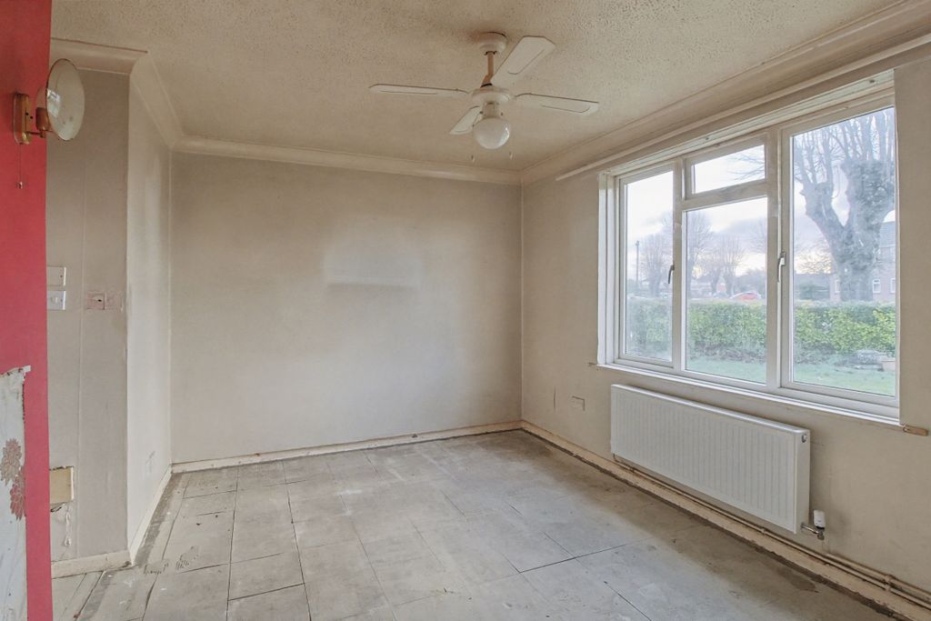 Property photo 2 of 15 7 Gordon Road, Wimborne, Dorset, Bh21 2Ap