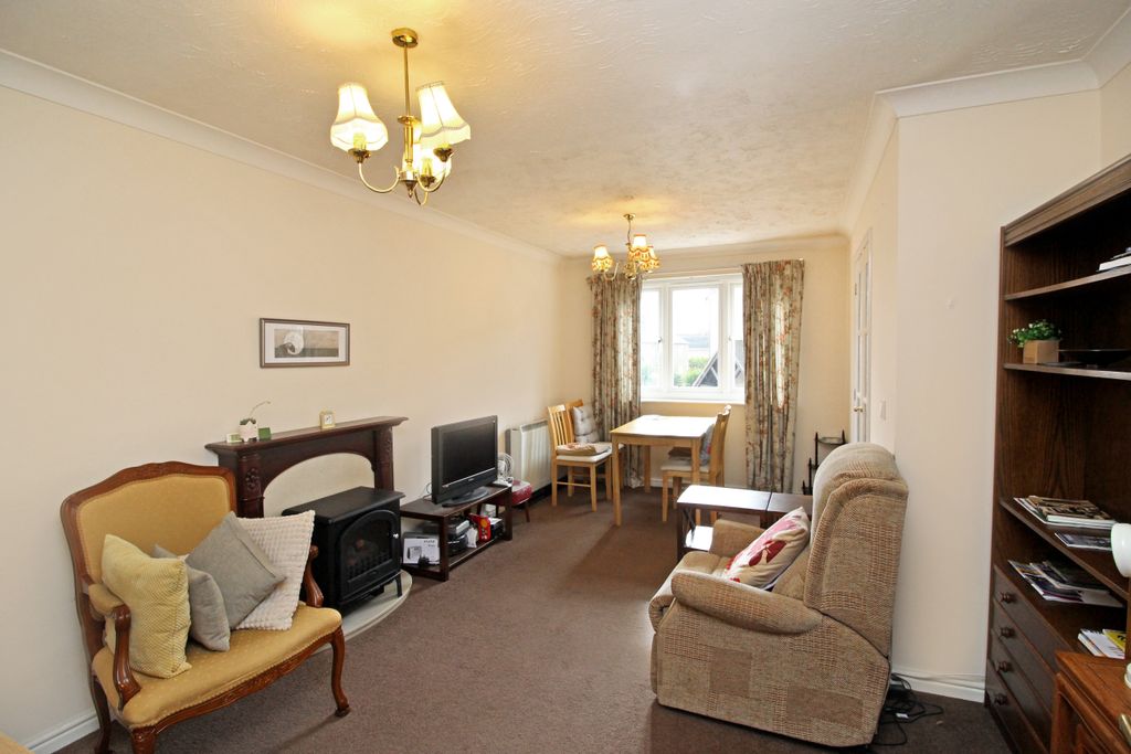 Property photo 2 of 8 Living Room