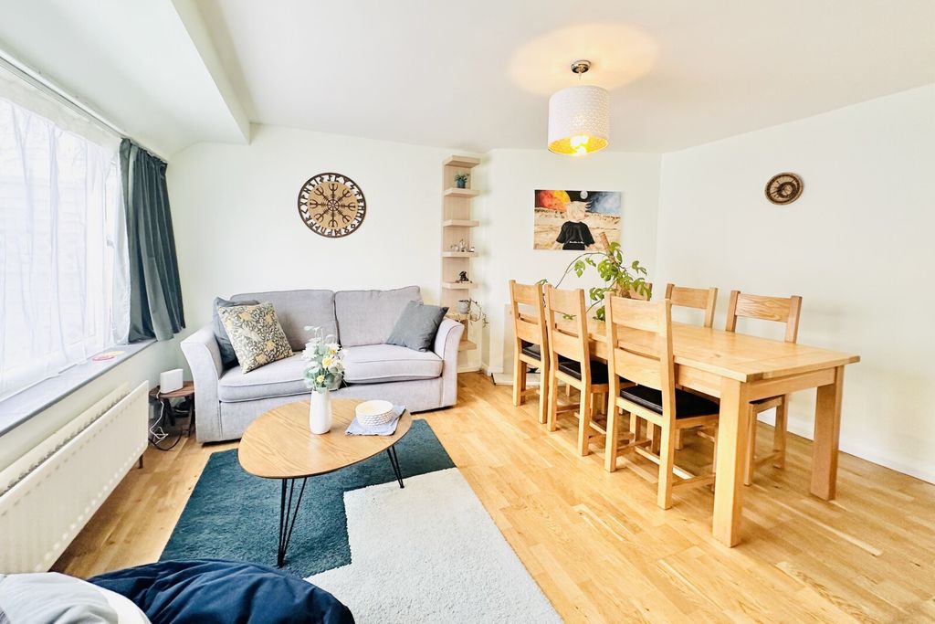 Property photo 3 of 16 Picture No. 09