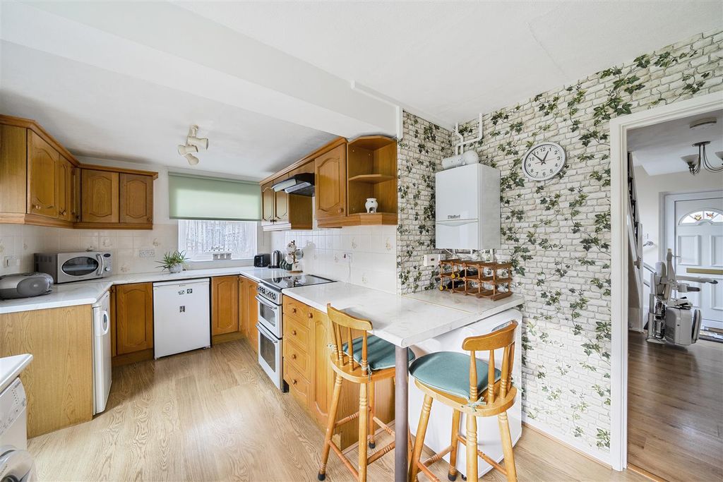 Property photo 2 of 14 Kitchen/Breakfast Room