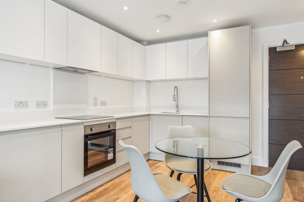 Property photo 2 of 9 Picture No. 08