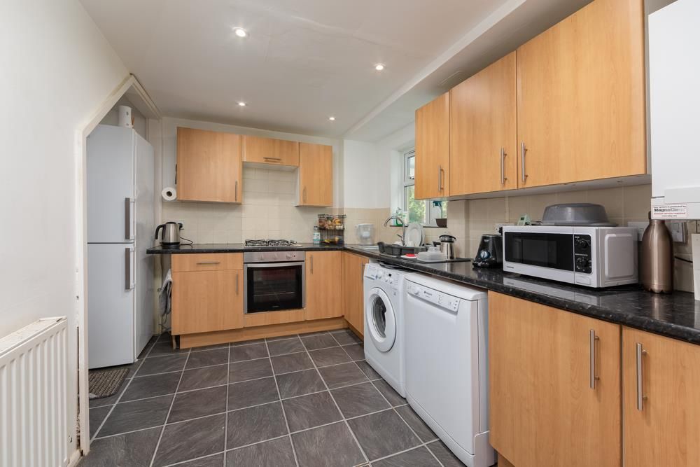 Property photo 3 of 13 44 Saffron Court Bath BA1 6Df-5.Jpg