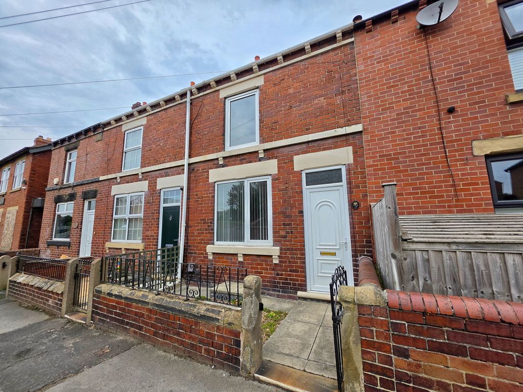Property photo 2 of 17