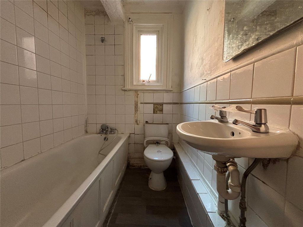 Property photo 2 of 6 Picture No. 02