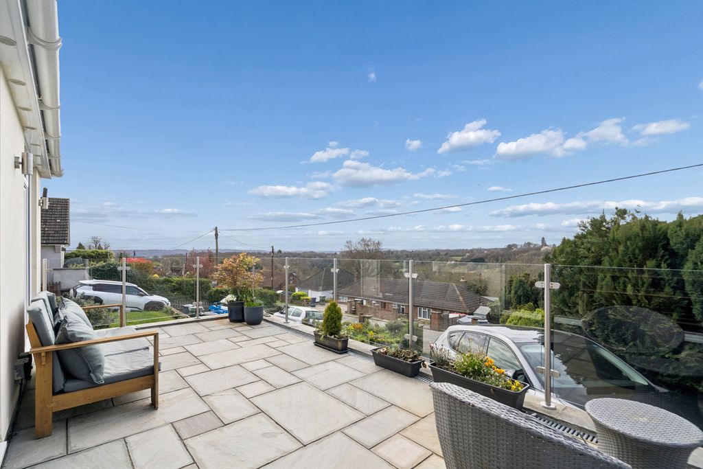 Property photo 3 of 19