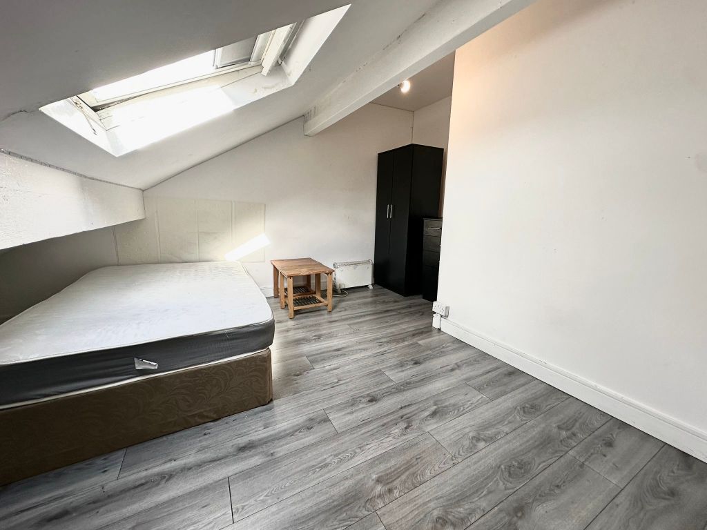 Property photo 1 of 6 Bedroom 4