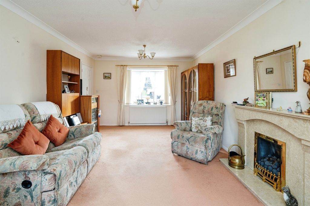Property photo 3 of 15