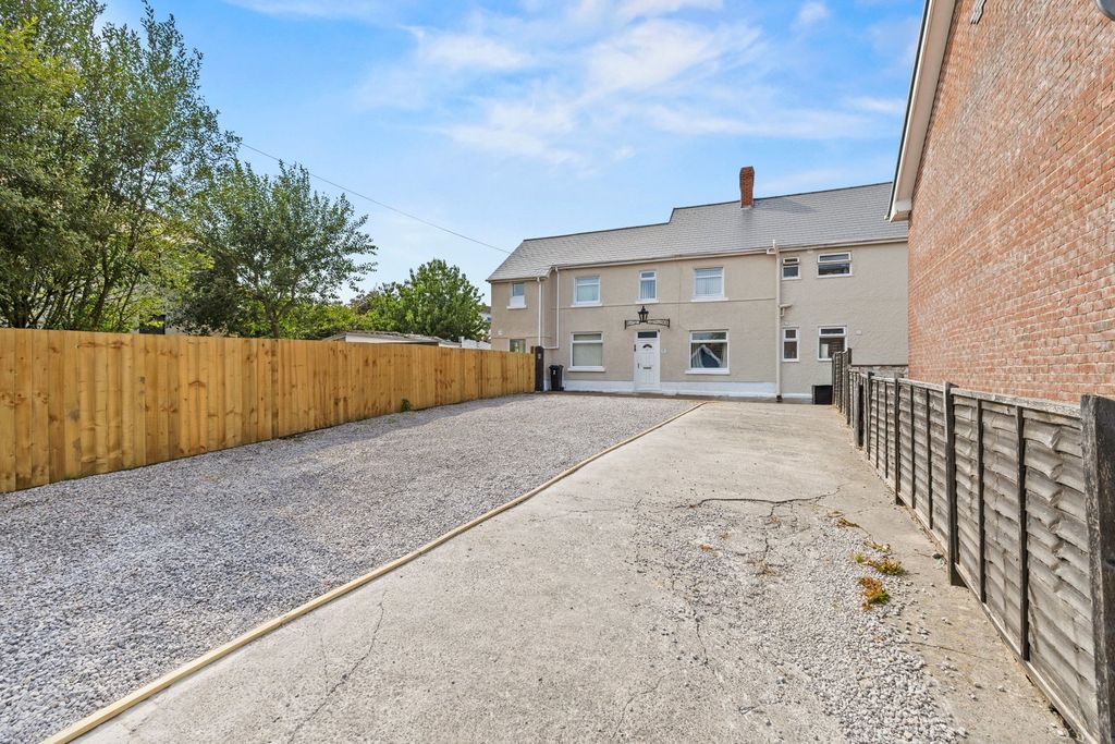 Property photo 2 of 36