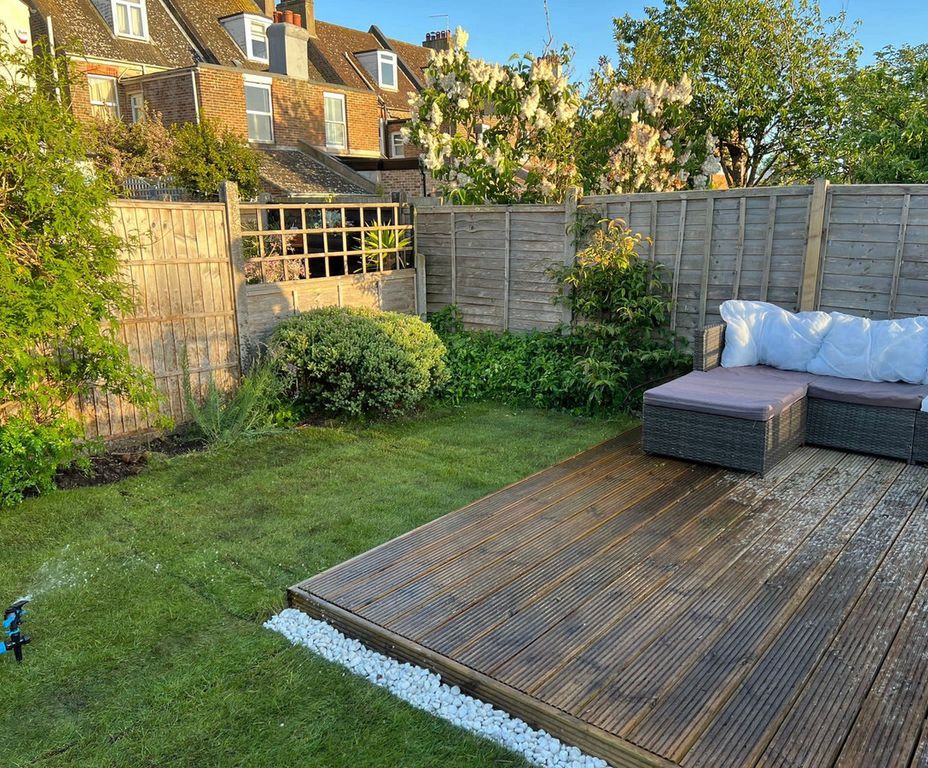 Property photo 2 of 21
