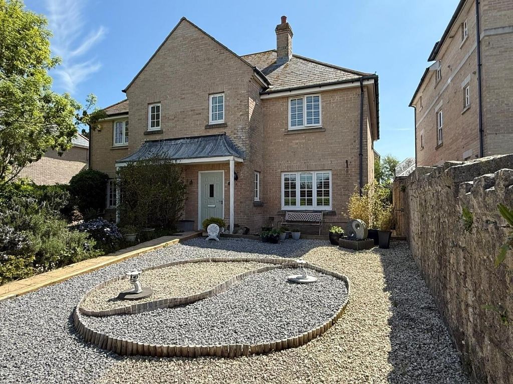 Property photo 1 of 17 Front 2.Jpg