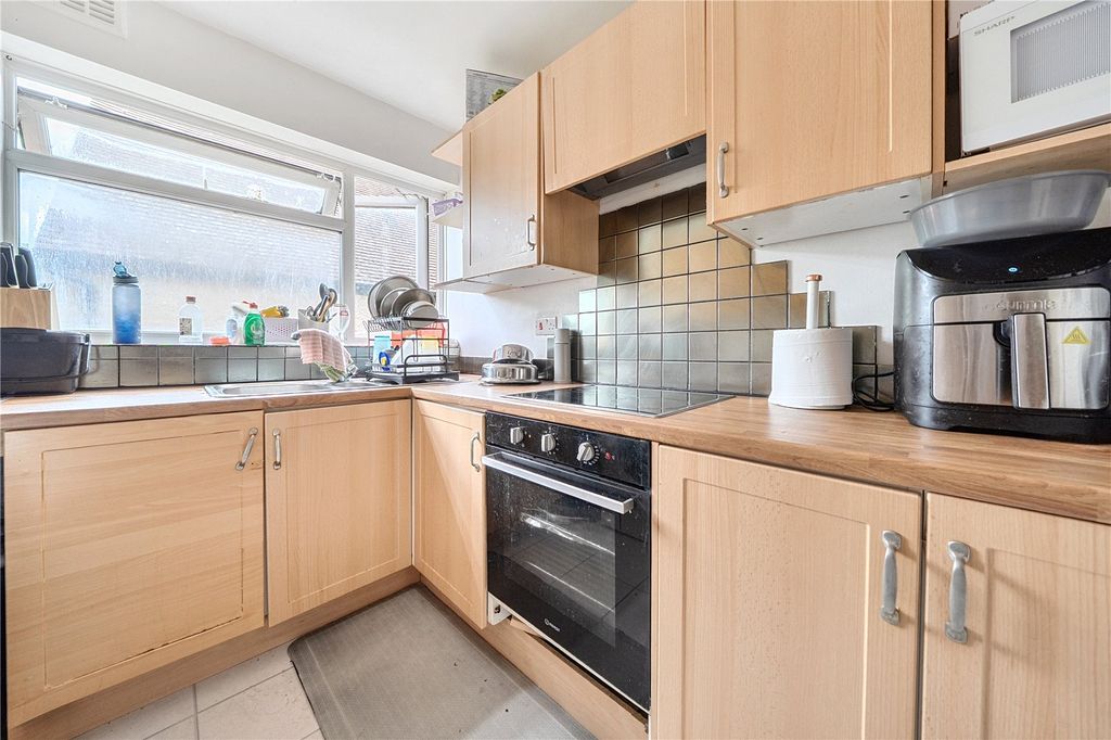 Property photo 2 of 16 Kitchen
