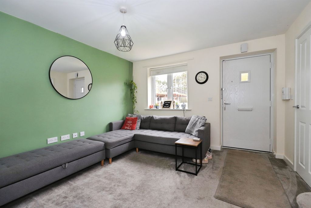 Property photo 3 of 21