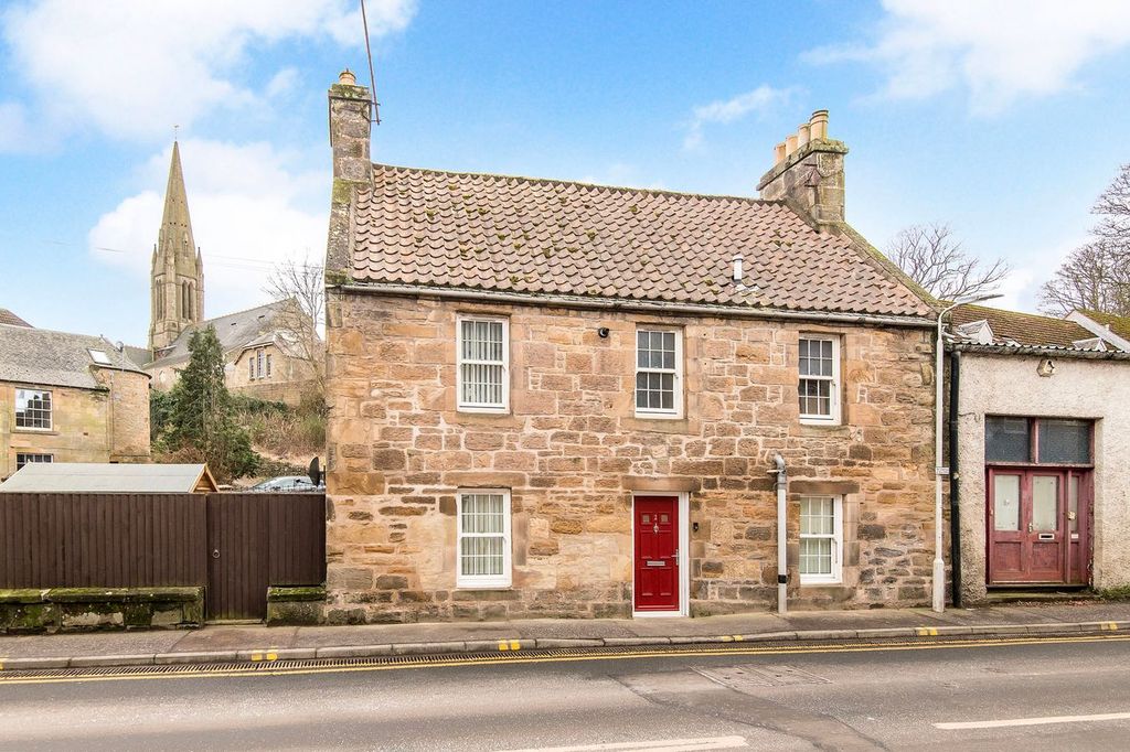 Property photo 1 of 12