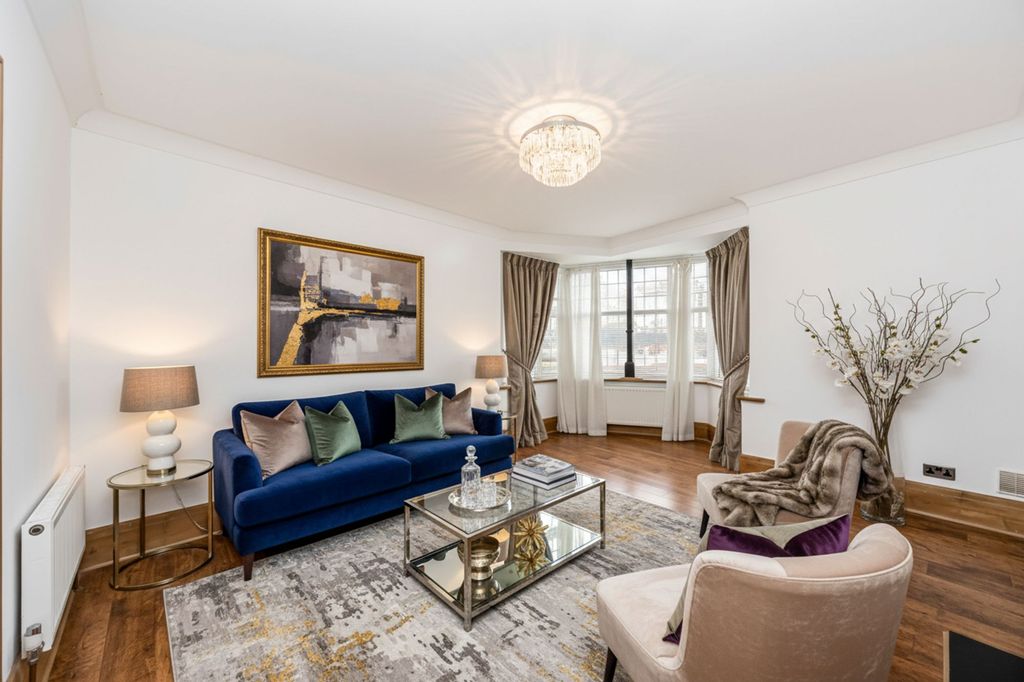 Property photo 2 of 26