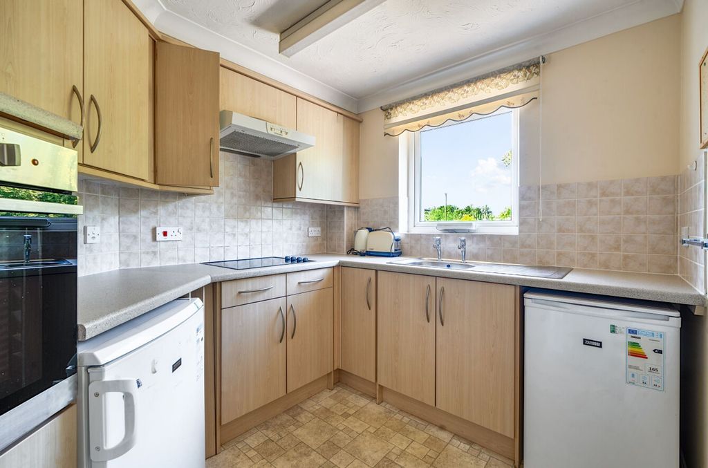 Property photo 3 of 14