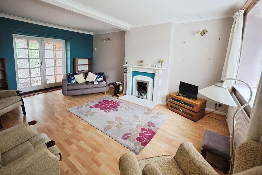 Property photo 3 of 19 Pbox-Img.Jpg