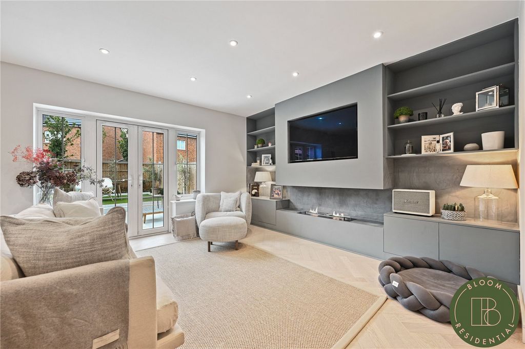 Property photo 1 of 22 Picture No. 17