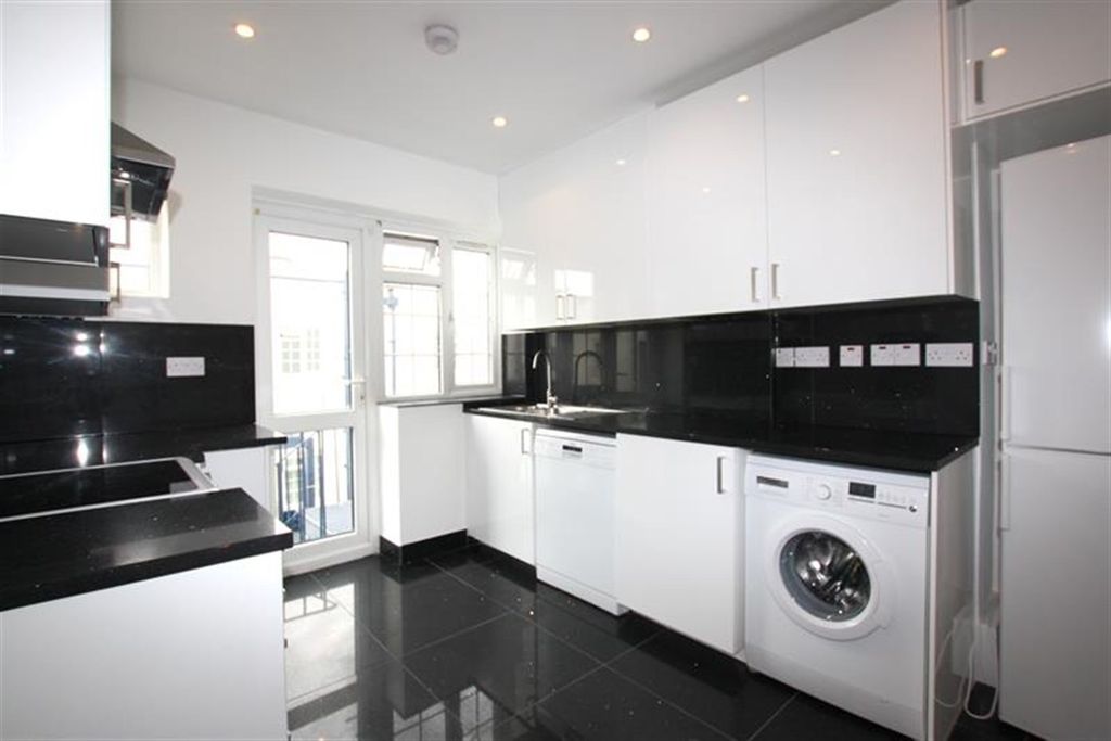 Property photo 1 of 8 (Main)