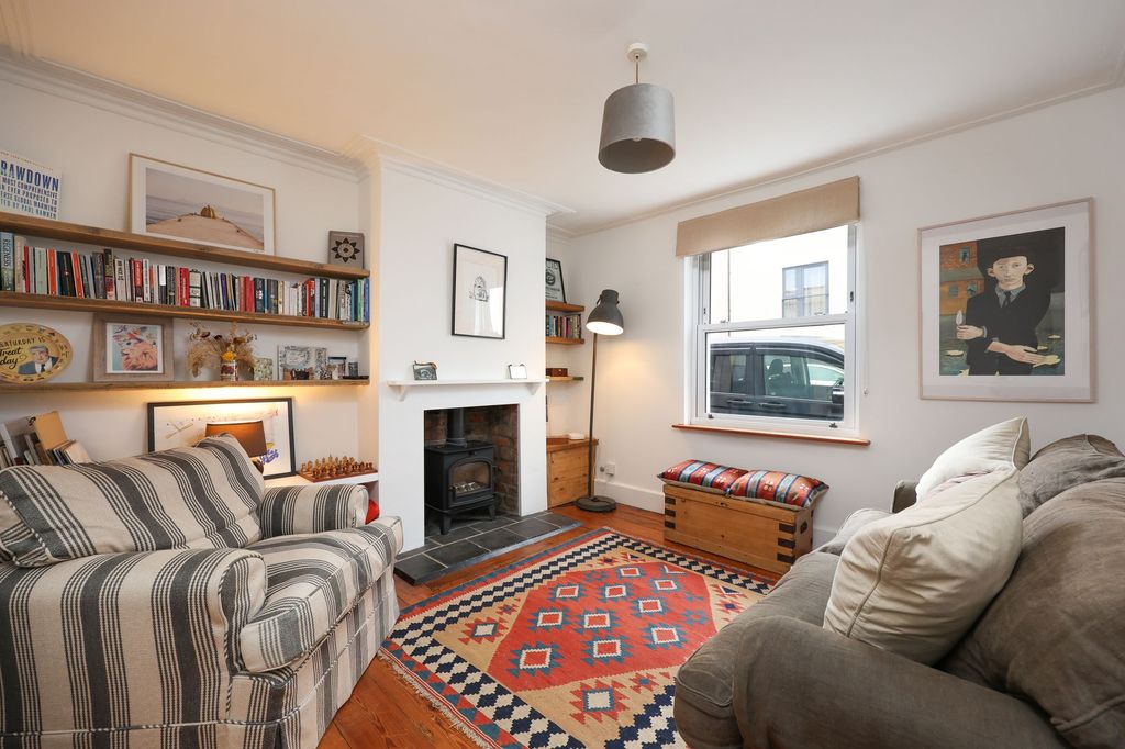 Property photo 3 of 21