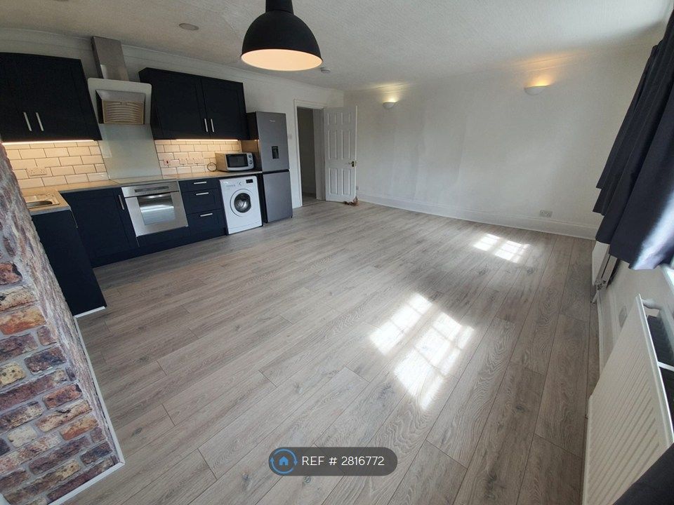 Property photo 3 of 9 Open Plan Lounge