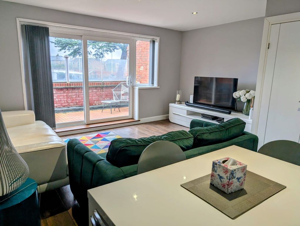 Property photo 2 of 12 1
