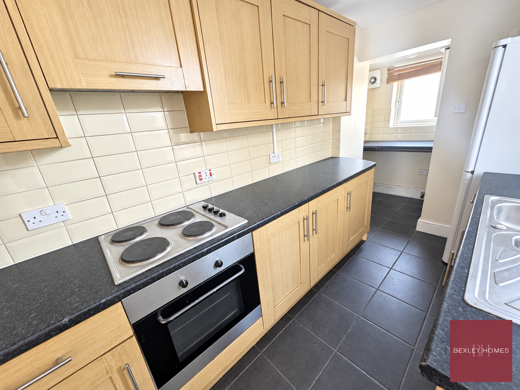 Property photo 1 of 9 Kitchen