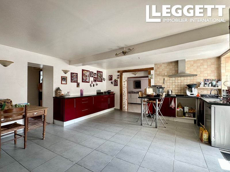 Property photo 3 of 10