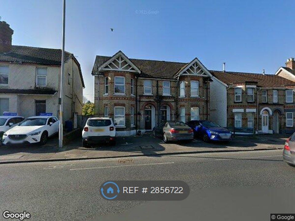 Property photo 2 of 10