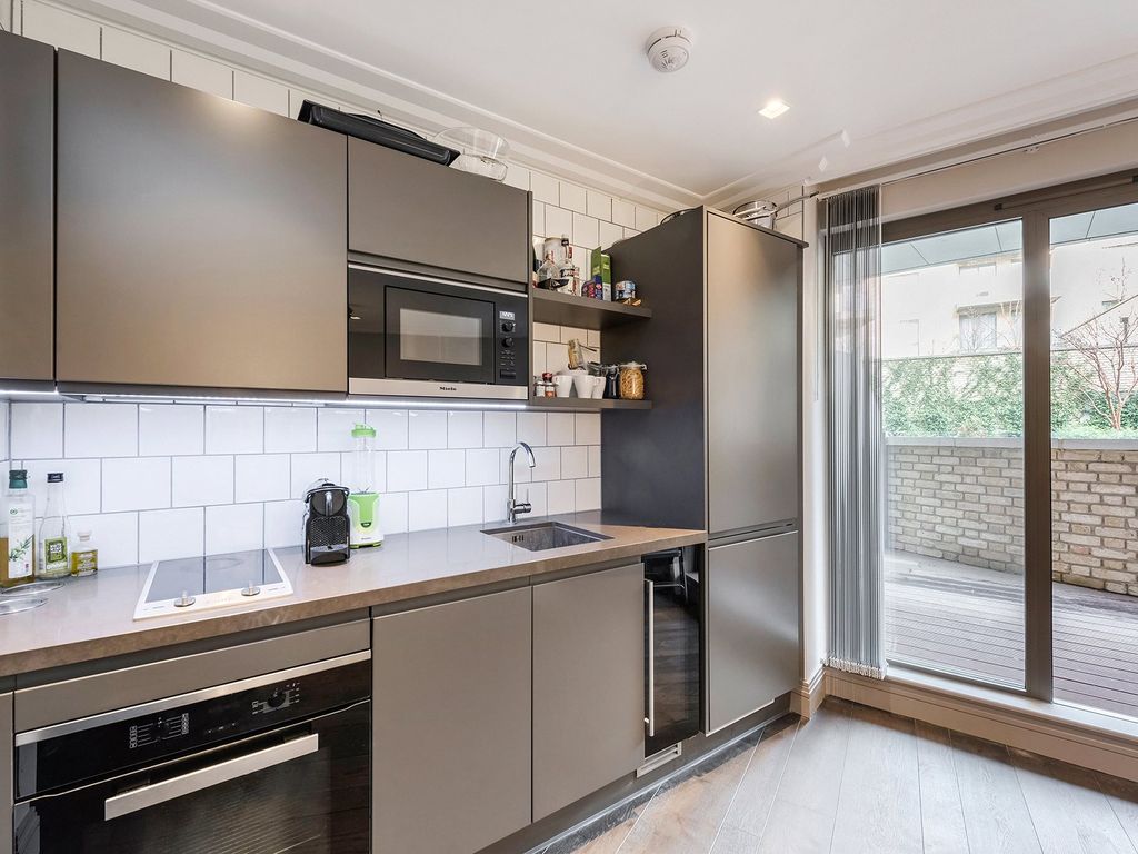 Property photo 3 of 11 Queen's Wharf