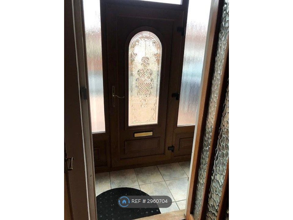 Property photo 2 of 19 Porch