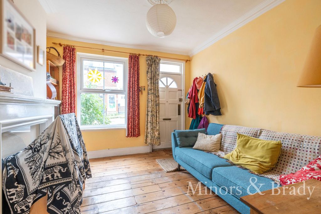 Property photo 2 of 16
