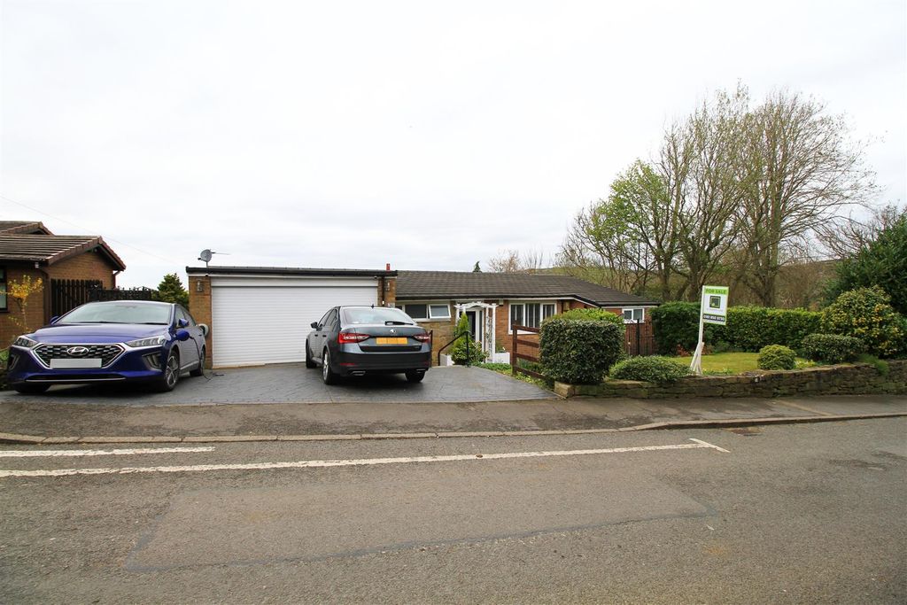 Property photo 1 of 26 Front Aspect .Jpg