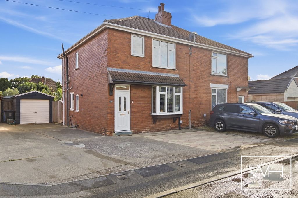 Property photo 1 of 20 2 Mayfield Road, Sprotbrough 01