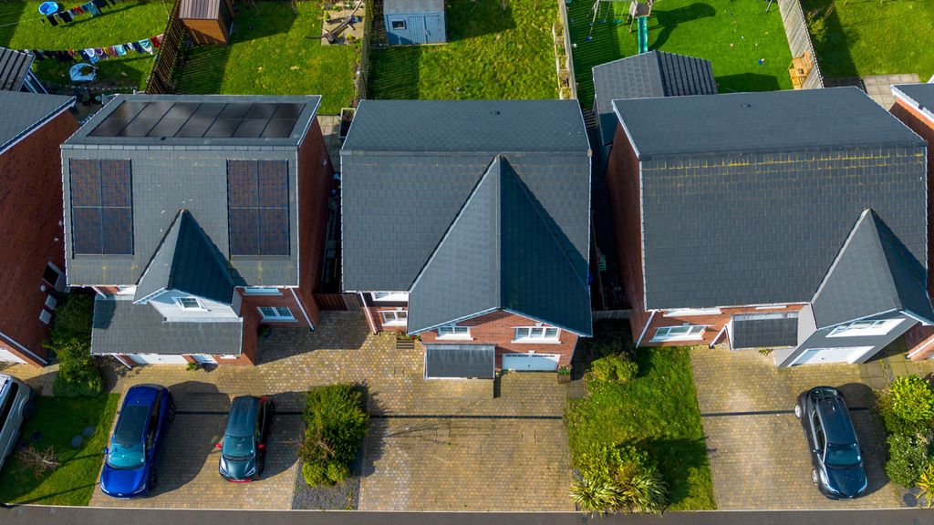 Property photo 2 of 22