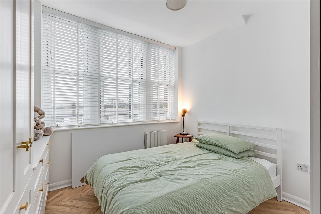 Additional image 9 of 1 bed flat for saleParish Gate, Burley In Wharfedale, Ilkley LS29